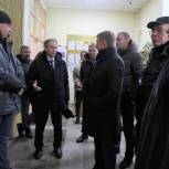 Депутат Мособлдумы Владимир Жук проверил ремонт в гимназии Лыткарино