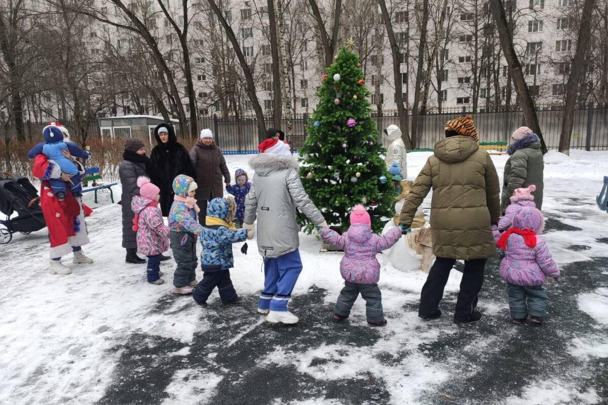 Единороссы Восточного округа Москвы провели серию тематических мероприятий  для взрослых и детей к старому Новому году