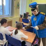 Пуровские единороссы организовали урок ПДД для школьников Тарко-Сале
