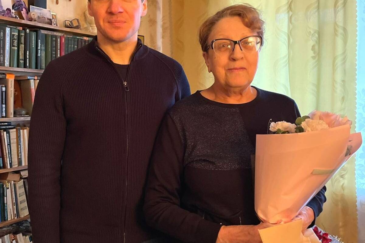 В Коле поздравили жительницу блокадного Ленинграда