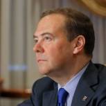 Дмитрий Медведев: Журналисты в зоне СВО рассказывают о правде, ради которой рискуют жизнью и здоровьем
