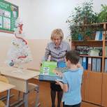 Наталья Пашканова в рамках акции «Ёлка желаний» исполнила мечту 7-летнего Захара
