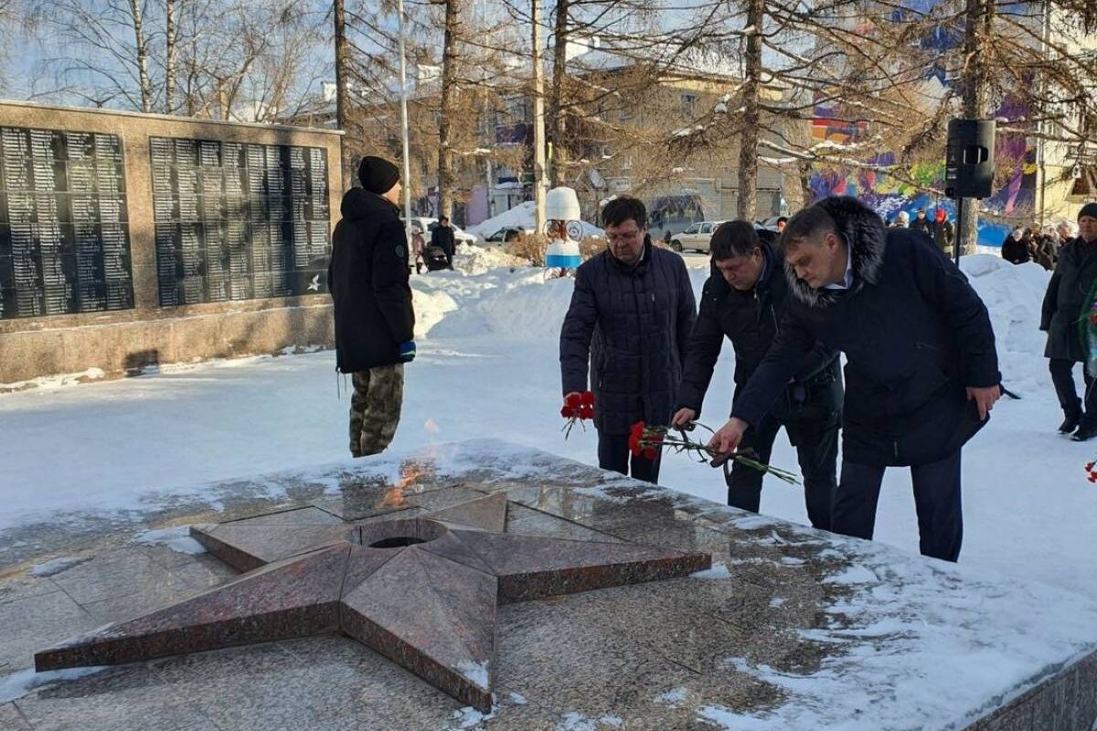 В местных отделениях "Единой России" прошли мероприятия, приуроченные к годовщине снятия блокады Ленинграда