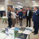 Благодаря депутатам ЗСК библиотечный фонд филиала краснодарской школы № 17 пополнился новыми книжными изданиями