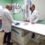 Петербургские единороссы проверили поставки оборудования в поликлинику в Зеленогорске