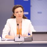 Анна Кузнецова обозначила основные направления работы комиссии «Единой России» по поддержке семьи в 2024 году