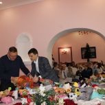 Курские единороссы поздравили с новогодними праздниками детей из ЛДНР