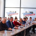Председатель Думы Астраханской области Игорь Мартынов встретился с представителями молодежных организаций