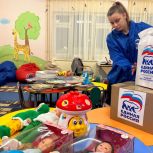«Единая Россия» провела в ЯНАО благотворительные акции для детей Волновахского района ДНР