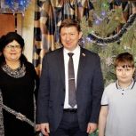 Единороссы Волгодонска приняли участие в акции «Елка желаний»