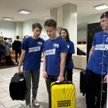 Активисты «Молодой Гвардии» и «Волонтерской Роты» встретили спортсменов из Белгорода