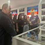 Активисты МГЕР провели для студентов экскурсию по музею «Россия. Донбасс- Мы вместе»
