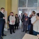 Почетные жители Чебаркульского района посетили новую школу в деревне Сарафаново
