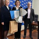 Елена Павлюченко наградила руководителей образовательных организаций республики за активное участие в программе по капремонту зданий в 2023 году