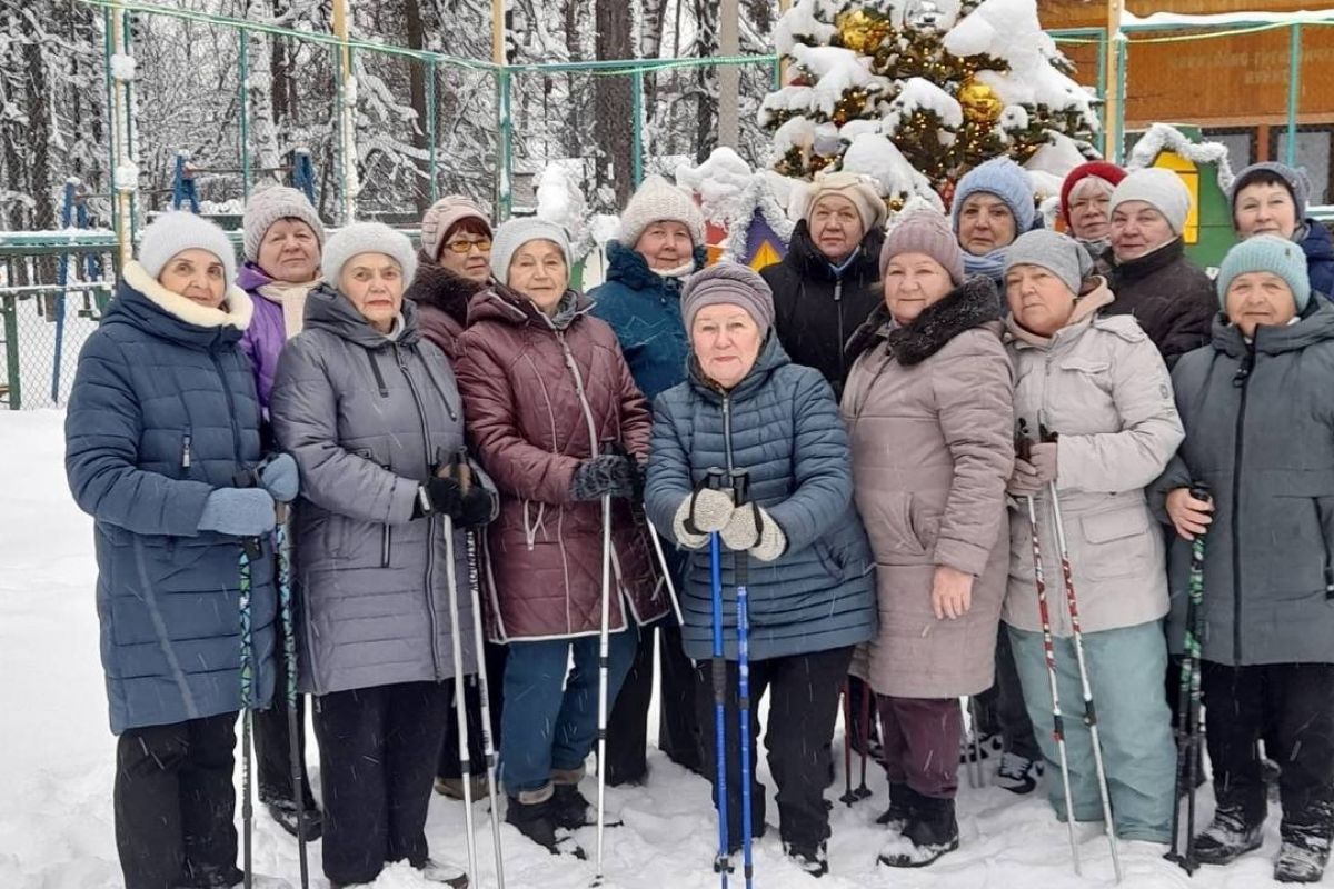 В Ивановской области по проекту «Старшее поколение» проходят занятия по скандинавской ходьбе