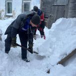 «Единая Россия» и «Молодая Гвардия» на Сахалине помогают жителям в условиях ЧС
