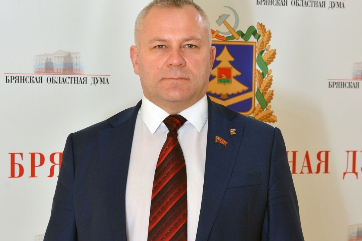 Парламентские партии рф 2020. Политические партии россии 2021. 32 партии. Партия прямой демократии лидер. Анатолий карпов корчной 1978.