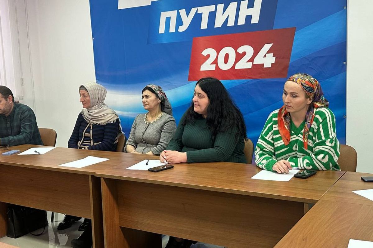 Темы для дебатов. Темы для споров и дискуссий. Самые интересные темы для обсуждения. Актуальные темы для дискуссий. Интересные темы для дебатов.