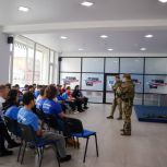 «Единая Россия» возобновила занятия по тактической медицине в штабе общественной поддержки Астраханской области