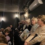 Театральные представления, подарки и массовые забеги: «Единая Россия» организует мероприятия для детей участников СВО
