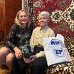 Анна Соломеина поздравила с Новым годом ветеранов Великой Отечественной войны