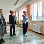 При поддержке депутата Госдумы Максима Иванова проведены ремонтные работы в асбестовской школе № 8