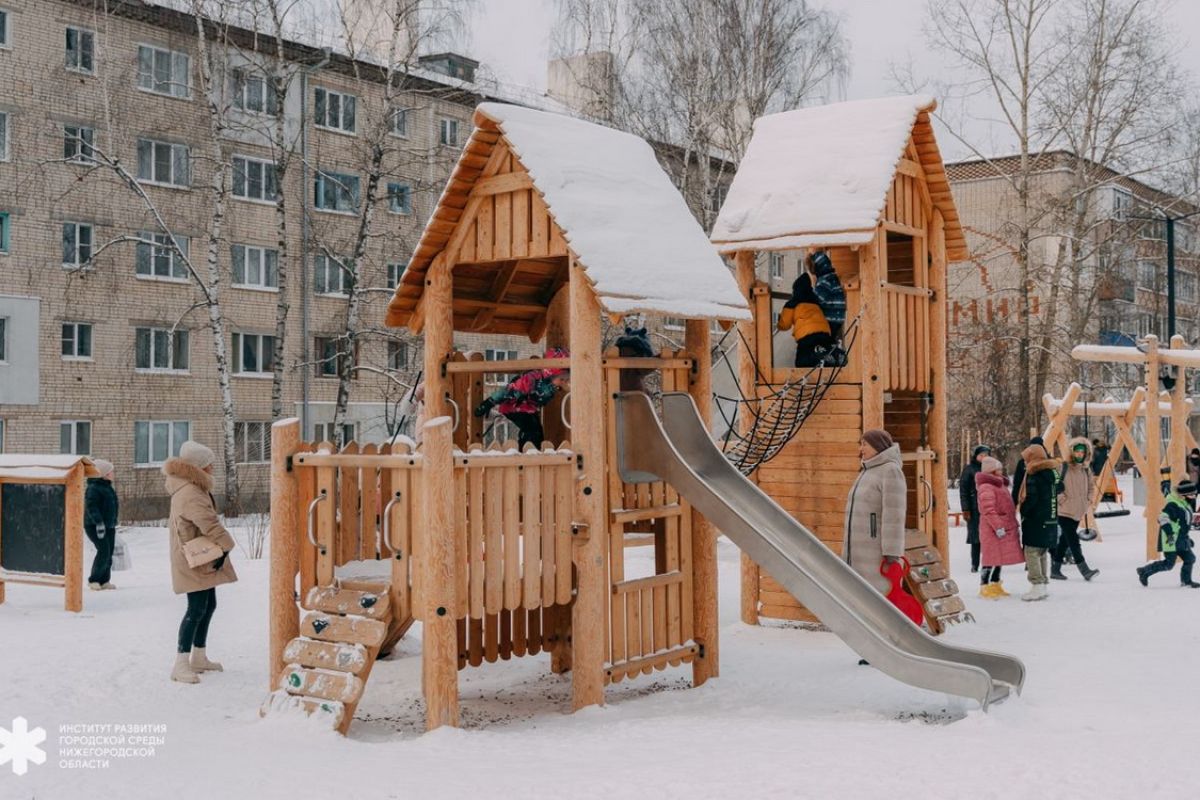 В Арзамасе открыли новый детский городок на улице Мира