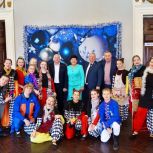 В Щиграх Курской области единороссы организовали новогодний праздник для детей