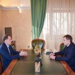 Алексей Гордеев и Владимир Нетёсов обсудили ключевые задачи работы заксобраний в весеннюю сессию