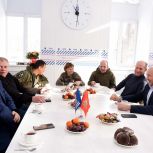 «Единая Россия» организовала встречу с медсестрой-участницей СВО Викторией Колчиной