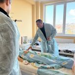Игорь Кастюкевич посетил пострадавших жителей села Бехтеры Херсонской области, которые проходят лечение в больницах Крыма