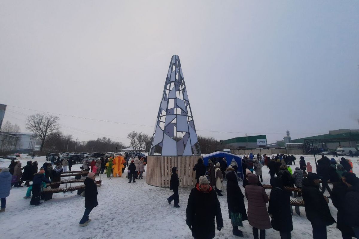 В Оби при поддержке «Единой России» открыли эко-парк «Обской»