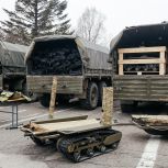 Бронежилеты и гусеничные платформы: Олег Кожемяко передал спецсредства бойцам Приморья