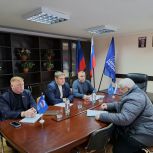 Василий Леонов обсудил с партактивом открытие и работу общественных приемных в Свердловске, Краснодоне и Славяносербске