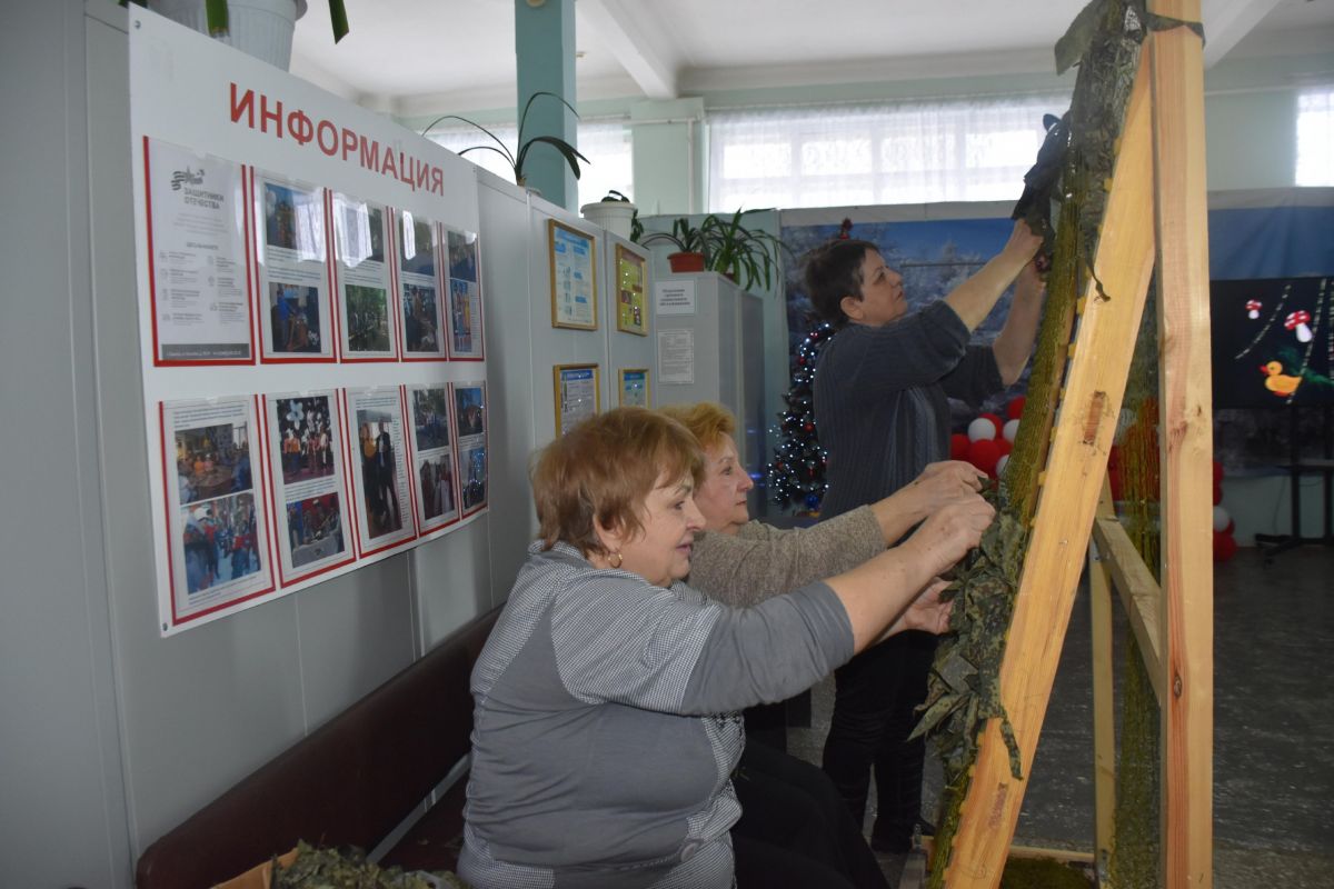 В Аткарске собрали гуманитарную помощь участникам СВО