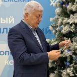 Михаил Авалиани исполнил новогодние мечты ребят из Архангельска