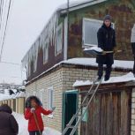 «Единая Россия» продолжает оказывать всестороннюю помощь близким участников СВО
