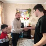 Юные куряне получили подарки от Деда Мороза-единоросса