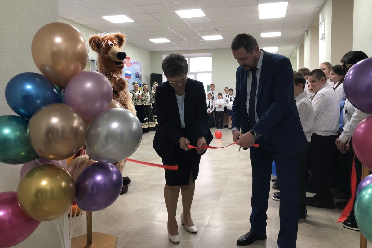 При участии «Единой России» открылась обновлённая школа в Песчанокопском районе Ростовской области