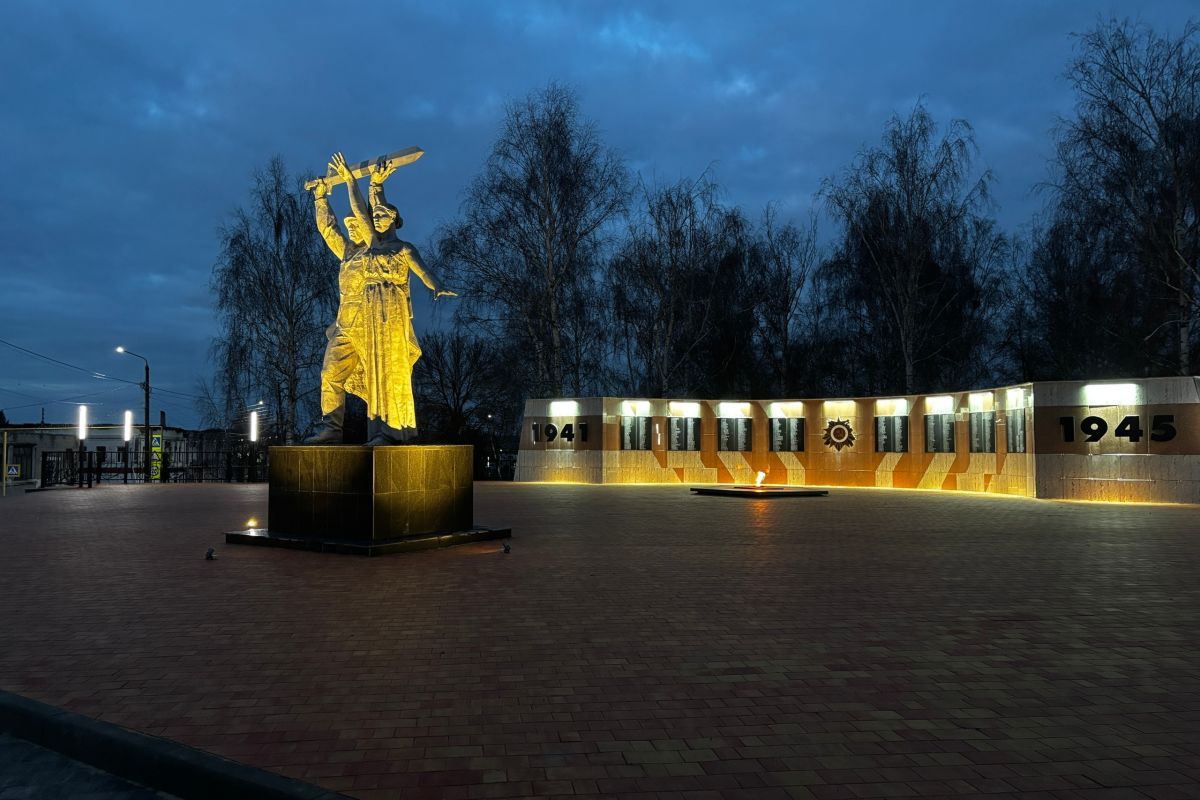 При поддержке «Единой России» в Большемурашкинском округе Нижегородской области отремонтировали мемориал «Погибшим воинам»