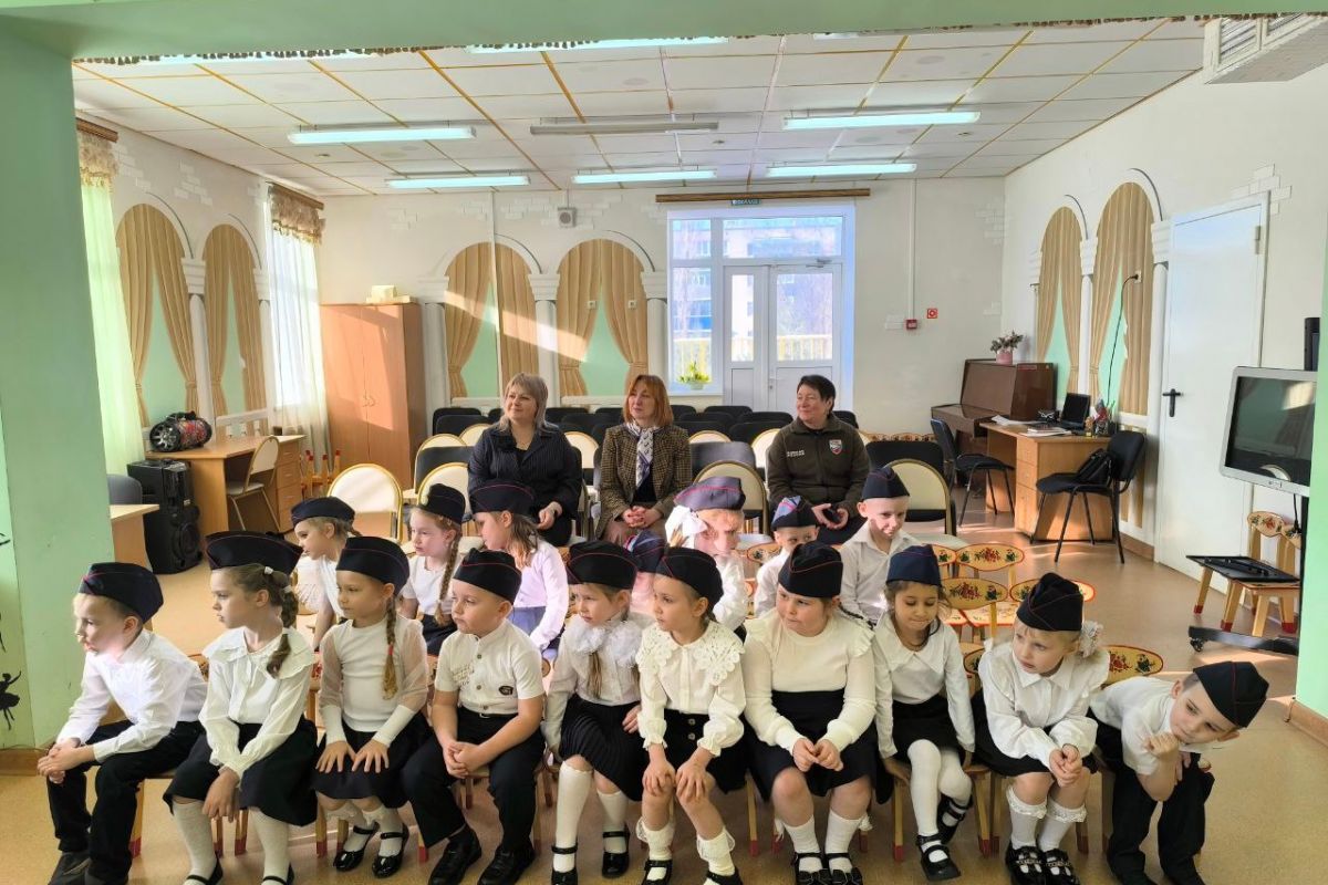 Учим с детства правила дорожного движения
