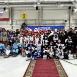 «Единая Россия» провела Рождественский спортивный фестиваль в Луганске