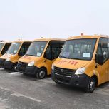 «Единая Россия» помогла обновить школьный автопарк Омской области