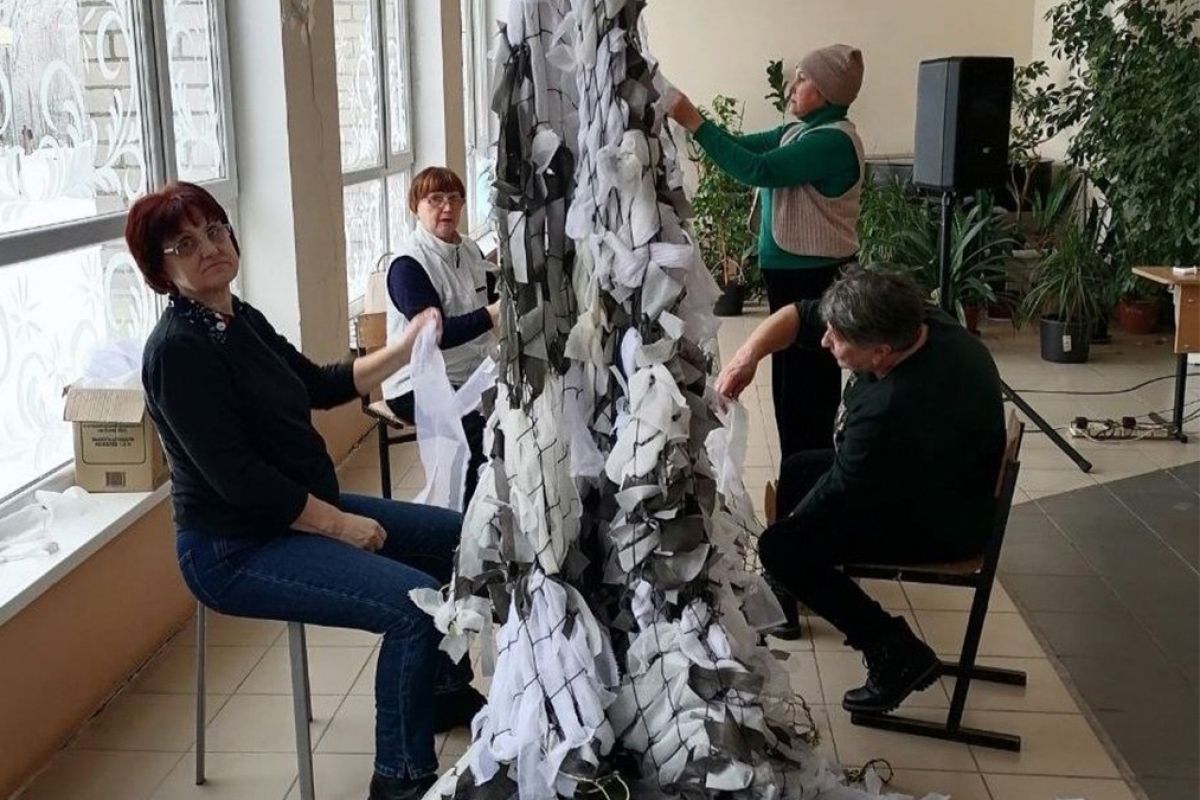 Труд во благо Победы: «Серебряные» волонтёры Багратионовского округа продолжают поддерживать военнослужащих, задействованных в специальной военной операции