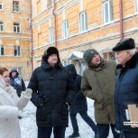 Партийцы посетили здание бывшего летного училища