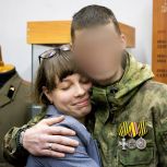 Открытый диалог о выборе и жизненных ценностях: участник СВО встретился со школьниками из Зюзина
