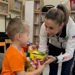 Активисты ТиНАО совместно с ЖФК Троицк «Новые Ватутинки» поддержали воспитанников социально-реабилитационного центра «Покров»