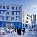 «Партдесант» «Единой России» проверил ход строительства новой поликлиники в Кировском районе Новосибирска