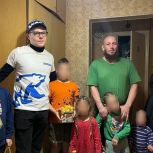 Мастер-классы, новогодние представления, подарки: «Единая Россия» поздравила с Новым годом детей и представителей старшего поколения