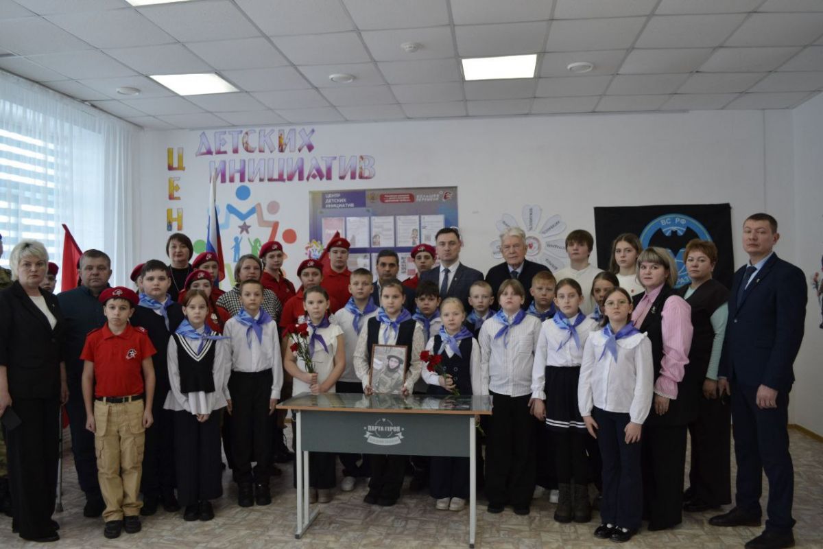 В  Уяре открыли Парты Героев